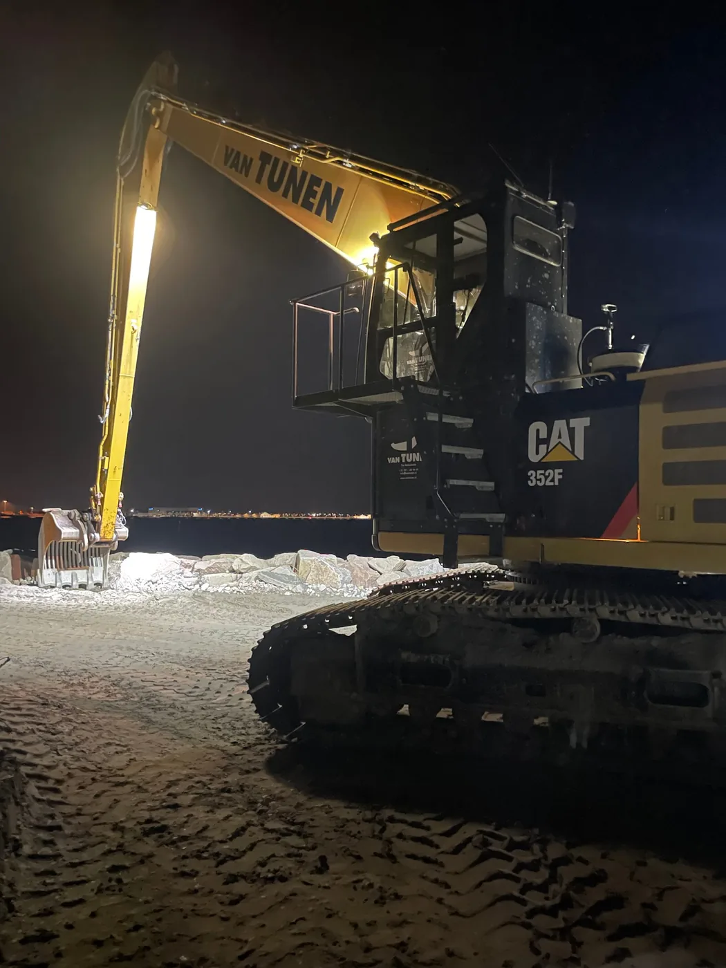 D.J Maskinservice — mobil service på maskine